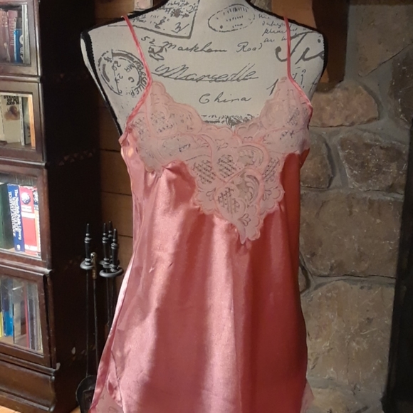 Vintage Victoria's Secret slip gown - Picture 2 of 7